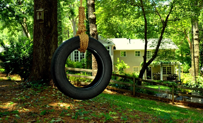 How to Make a Tire Swing - Redeem Your Ground | RYGblog.com