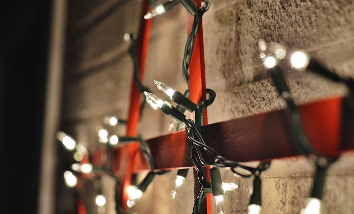 How to Make a Lighted Christmas Star - Redeem Your Ground | RYGblog.com
