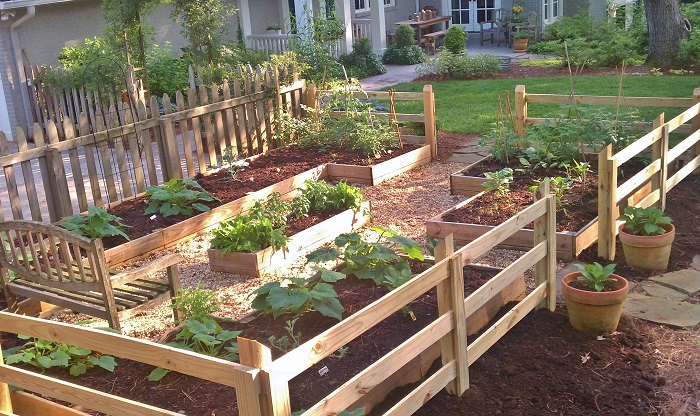 Advantages and Disadvantages of Raised Beds...Redeem Your Ground | RYGblog.com