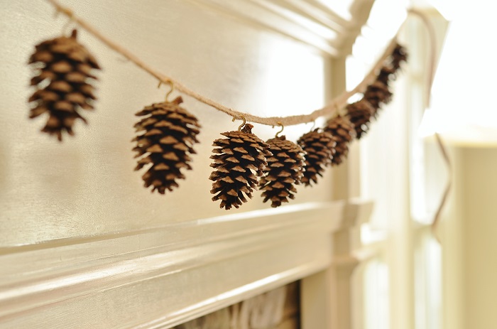 7 Fun Fall Activities ... How to Make Pinecone Garland - Redeem Your Ground | RYGblog.com
